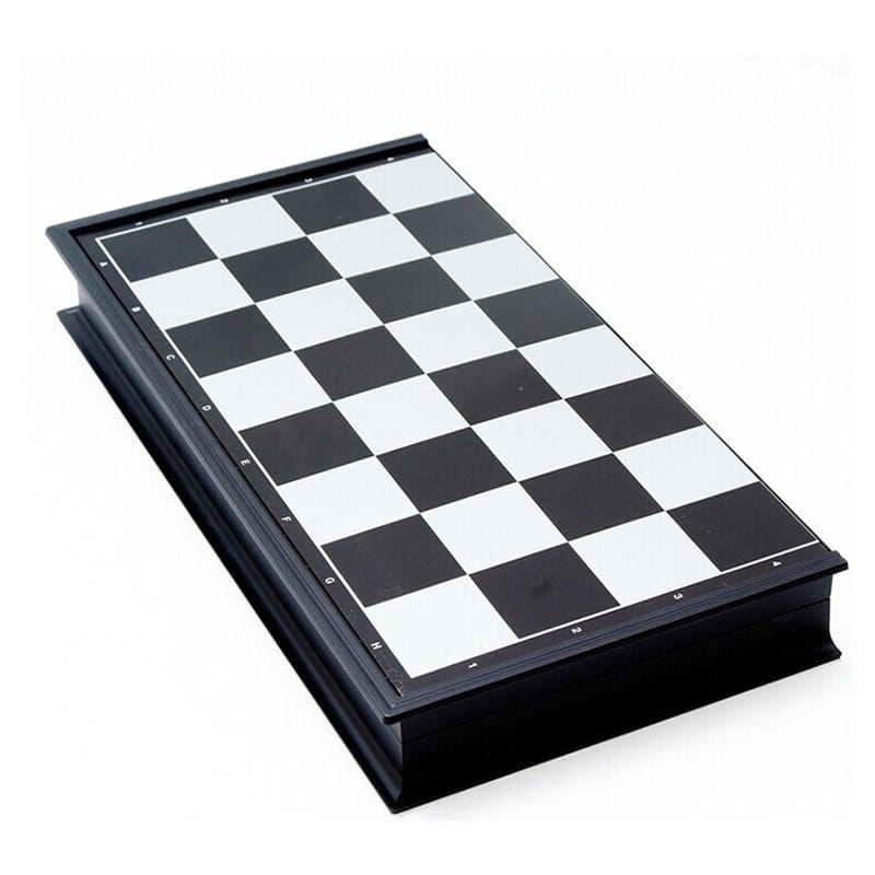 Magnetic plastic chess set, black and white pieces